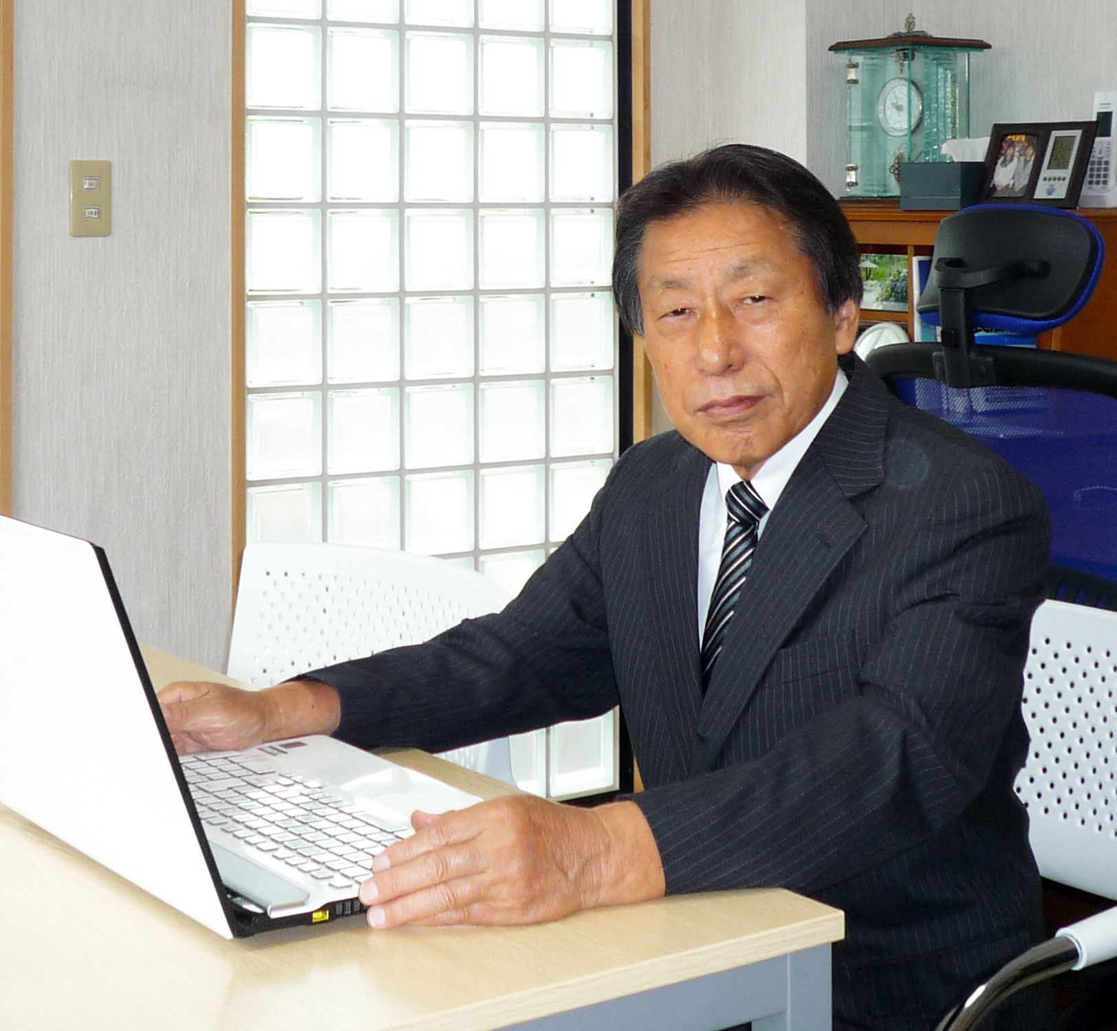 静岡市　清水区　ふしみ　行政書士　事務所　申請　書類　許可　営業許可　書類　伏見 文男　会社　設立　税理士　士業　建設業　遺言　遺産　内容証明　議事録　不倫　離婚　会計帳簿　示談　　農地転用　農転　相談　しずおか　静岡県　しずおかし　しみずく　遺産　分割